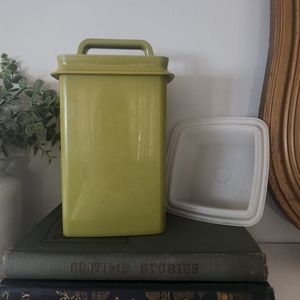 Vintage Tupperware Green Pickle Keeper